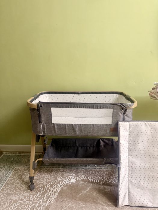 Продам детскую кроватку-манеж