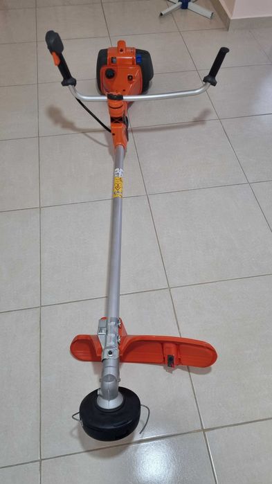 Motocoasa profesionala  Husqvarna