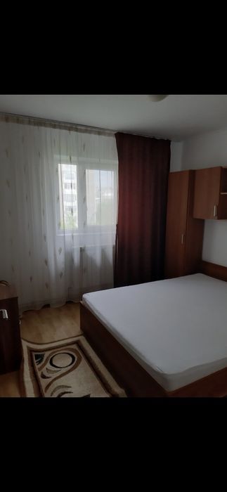 Inchiriez apartament