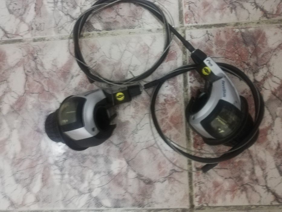 Vând shiftere pt foi și pinioane