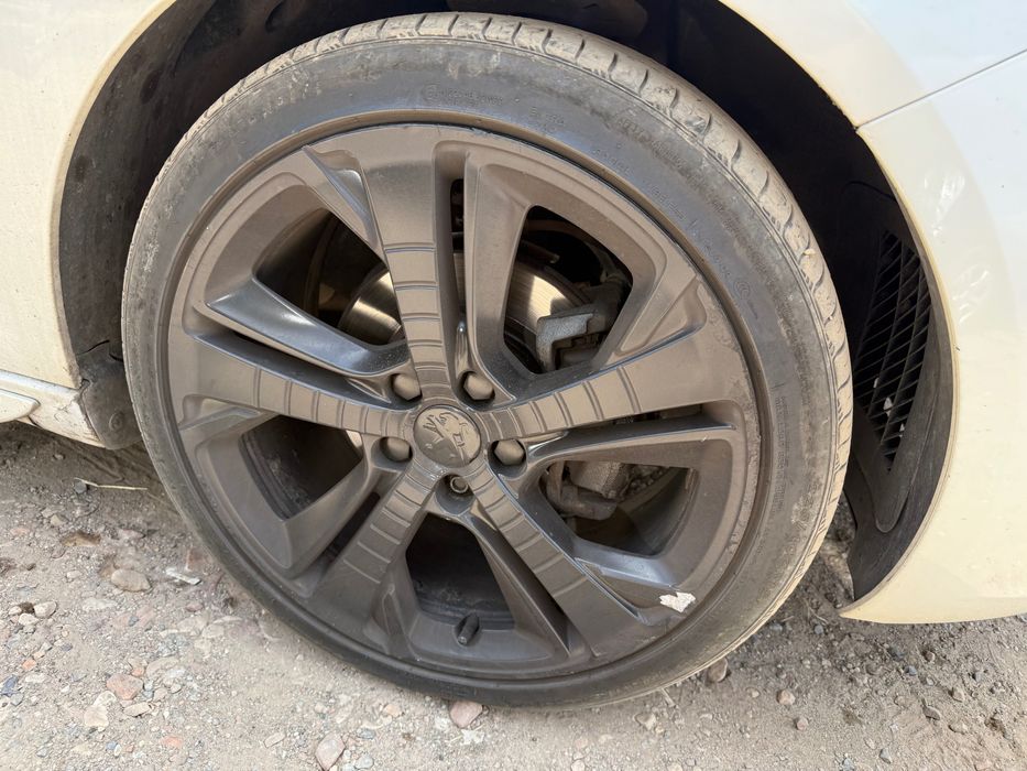 За части Пежо 308 1.2t Gt Line 2016 година Peugeot 308 gt line