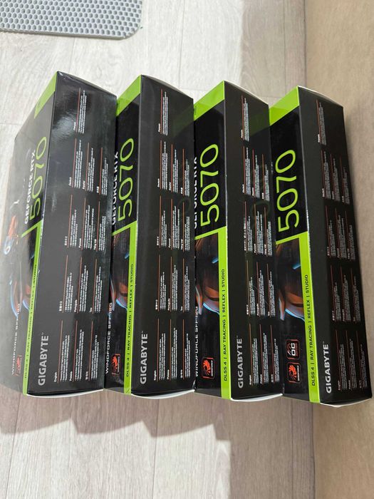 Видеокарта для компьютера Gigabyte RTX 5070