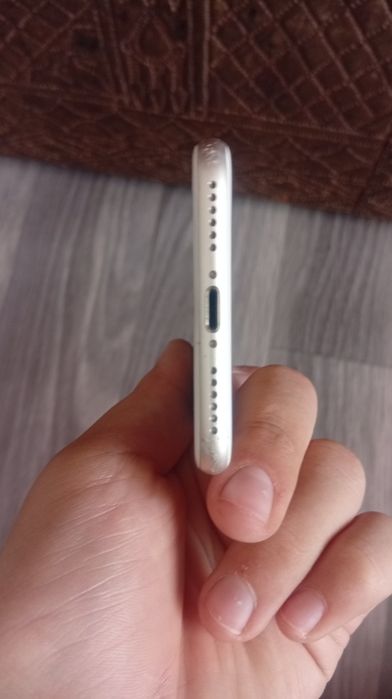 Айфон 6с продаю срочно