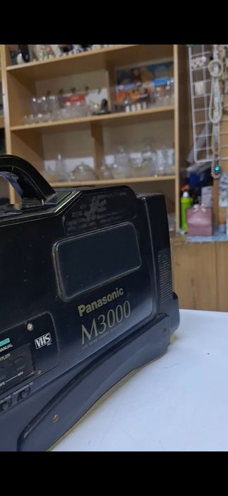 В продаже профессиональная видеокамера Panasonic M3000!!!