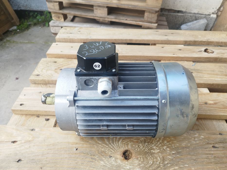 Фланцов Електромотор 3 kW 2860 обороти