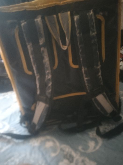 Продам термосумку Glovo