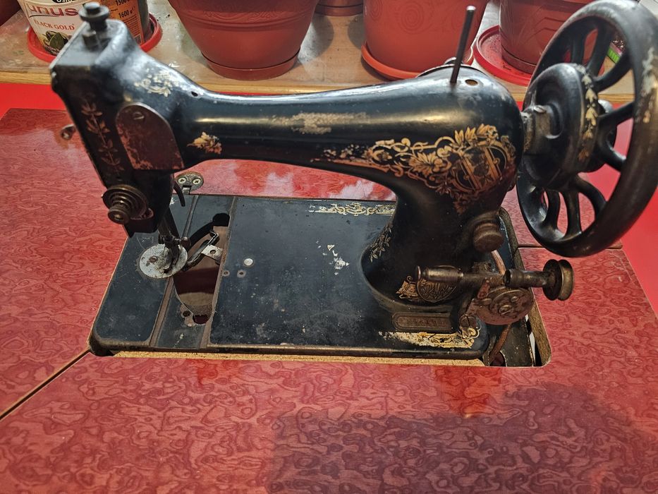 Masina de cusut Singer  funcționala