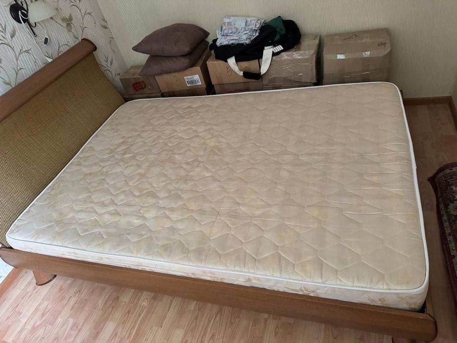 Продам матрас 2*1.4