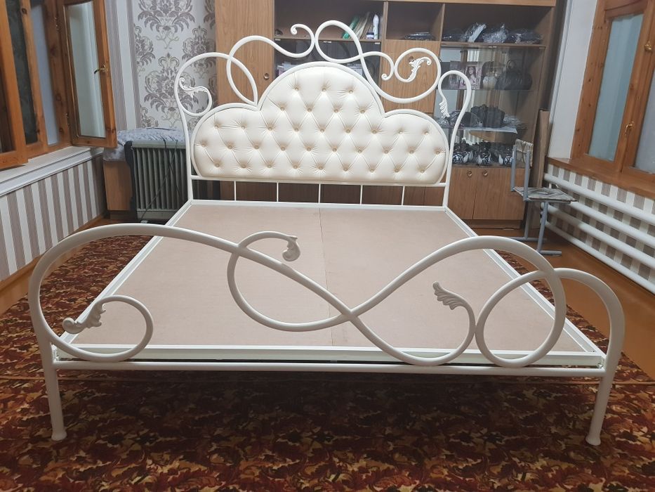 Уникальная металлическая кровати