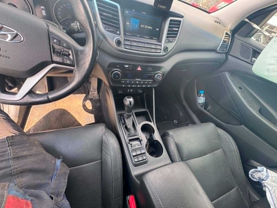 hyundai tucson 2.0 crdi 4x4 на части кожа панорама автомат хюндай туксон  мъртва зона