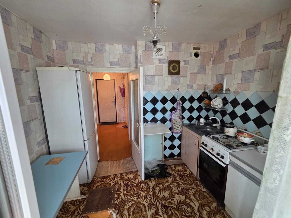 Продам 1 ком квартиру в 7 мкр