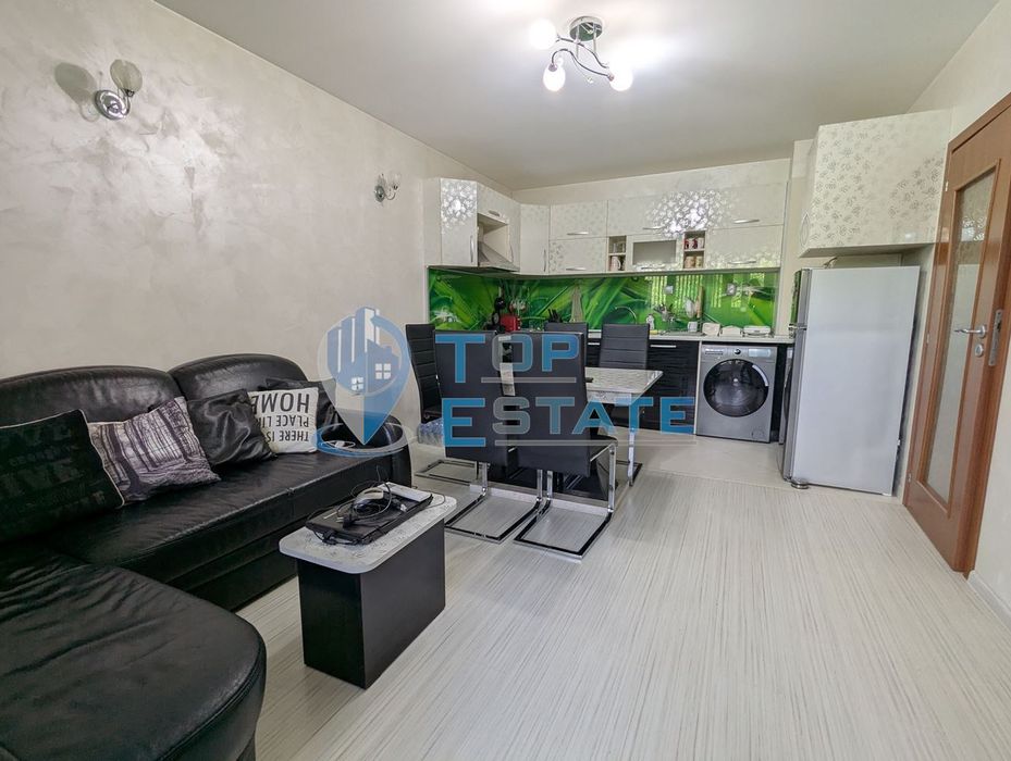 Продава се Четиристаен апартамент в Горна Оряховица - 79 кв.м за 1368 €/кв.м - Снимка #1