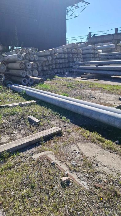 Бетонни стълбове