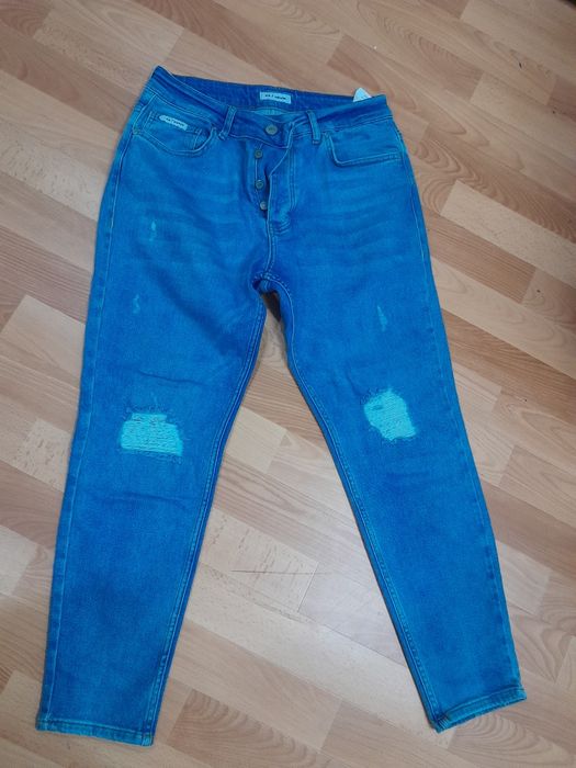 Продам мужские джинсы