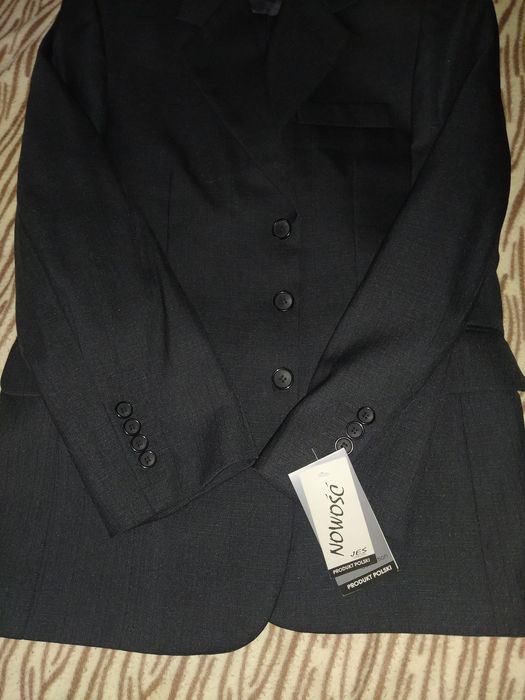 Мъжки костюм ,чисто нов