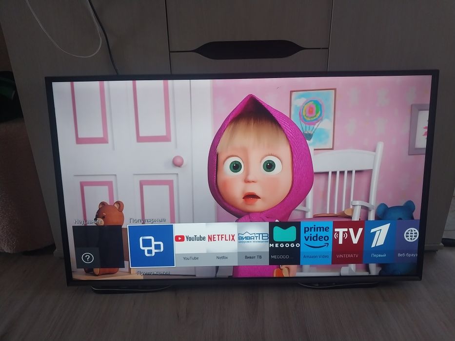 Смарт телевизор Samsung 109см. С дефектом.