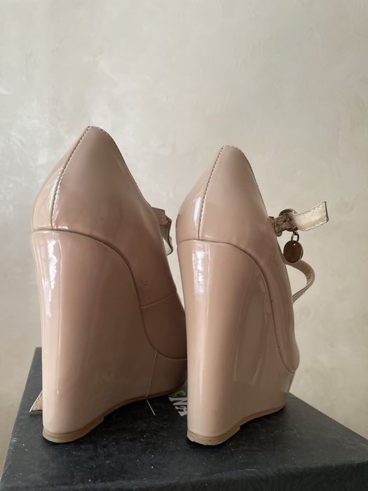 Продаю туфли