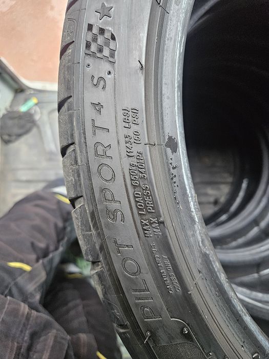 Гуми Спорт Пакет 225/40/19 & 255/35/19