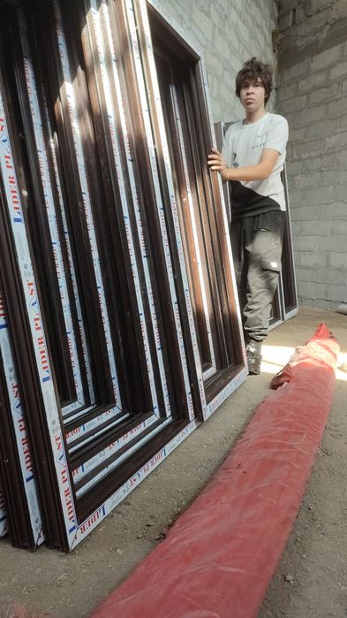 Окна двери витрожи