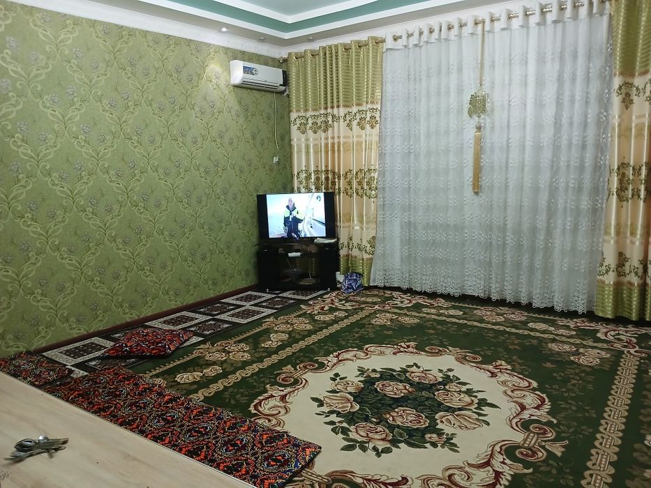 Бустон шахрида хамма кулайликларга эга уй сотилади