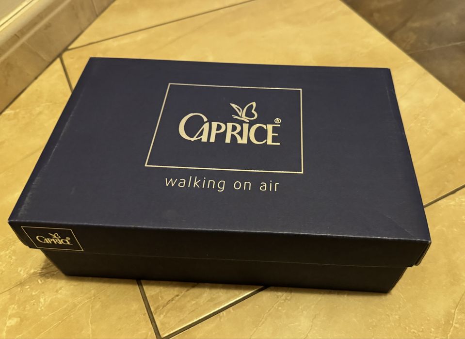 Дамски сандали “Caprice”