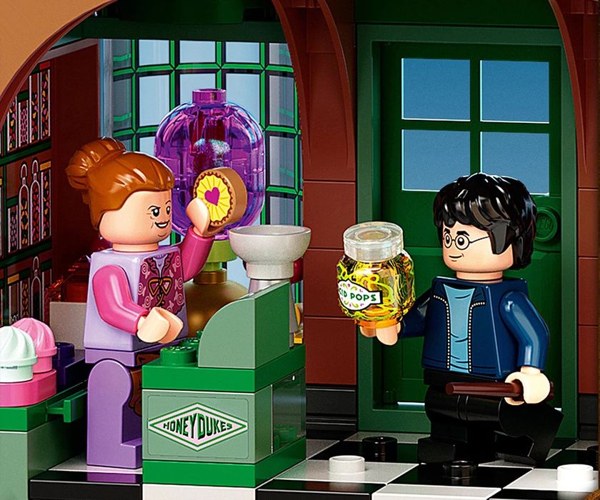 LEGO 76388 lego Harry Potter - Посещение в село Хогсмийд Хари Потър лего