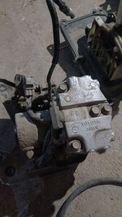 Запчасти на тайота калдина