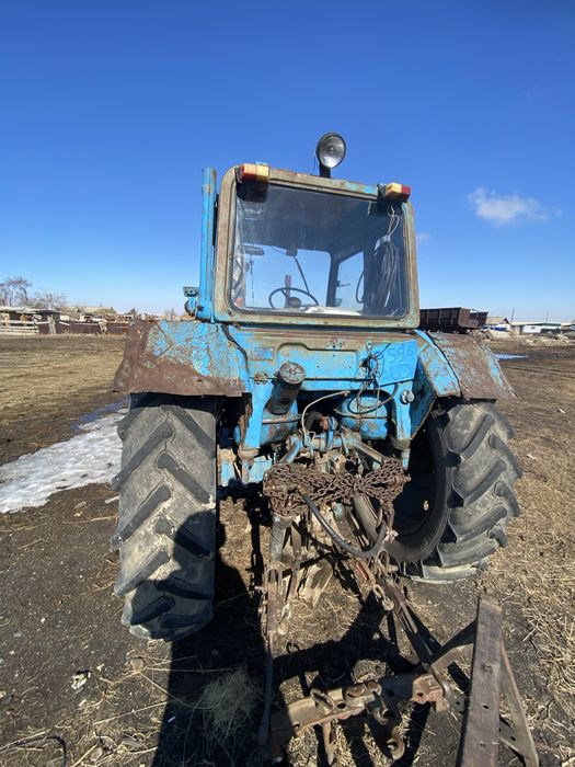 Трактор мтз80 сельхоз техника