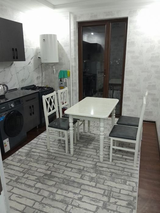 Chirchiq city novostroykada 1 xonali kv ijaraga beriladi