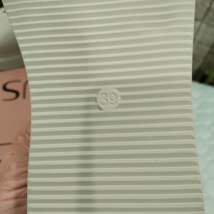 Продам макасины женские