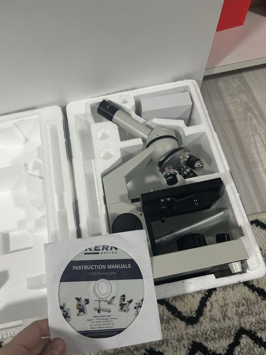 Microscop Mono Achromat 4/10/40, WF10x18, 0,5W LED, recharge, OBS 101