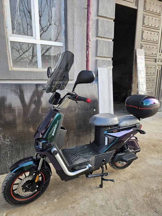 Skuter sotiladi yangi