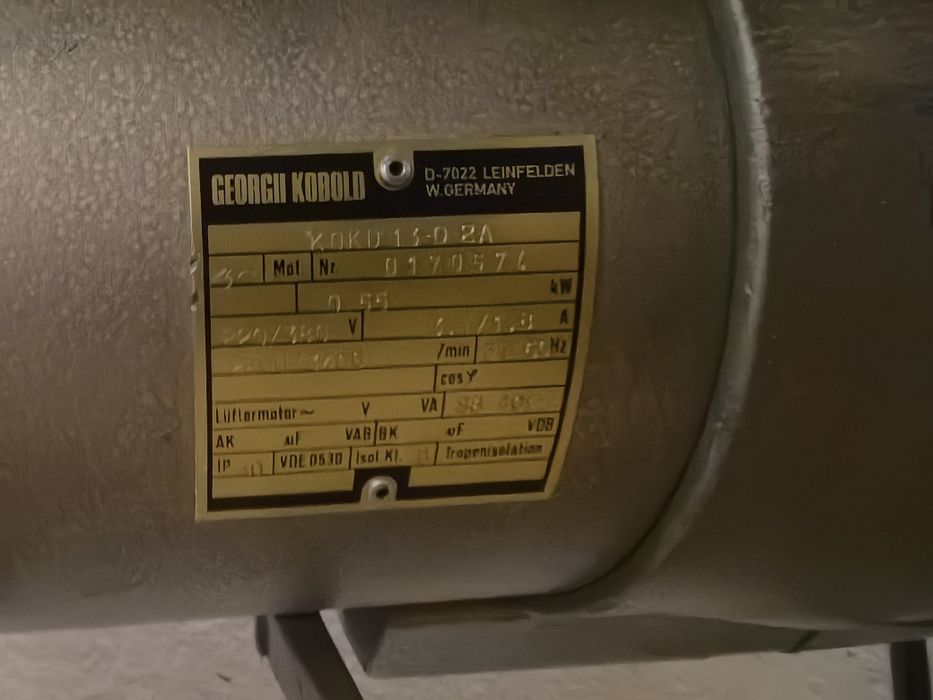 Продавам оверлог трифазен