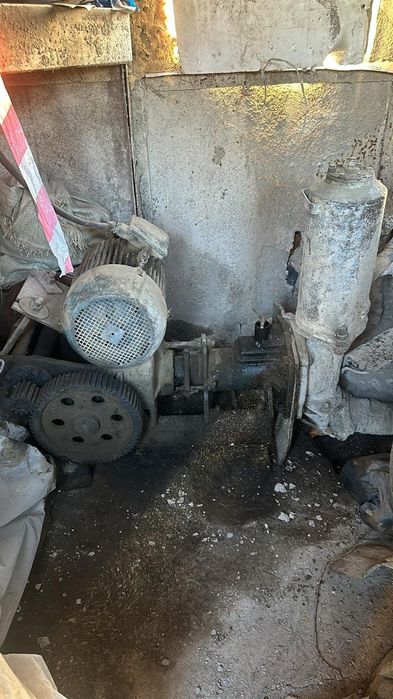 Насос шестикубовый