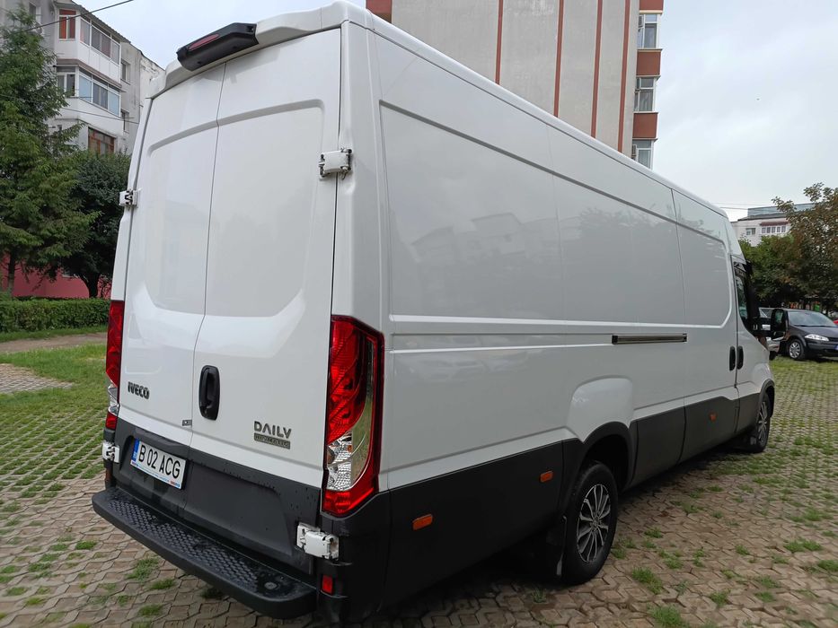 vand/schimb cu miniexcavator, auto/moto/rulota/atv/teren/garsonieră Iveco daily 3.0,automata 2021