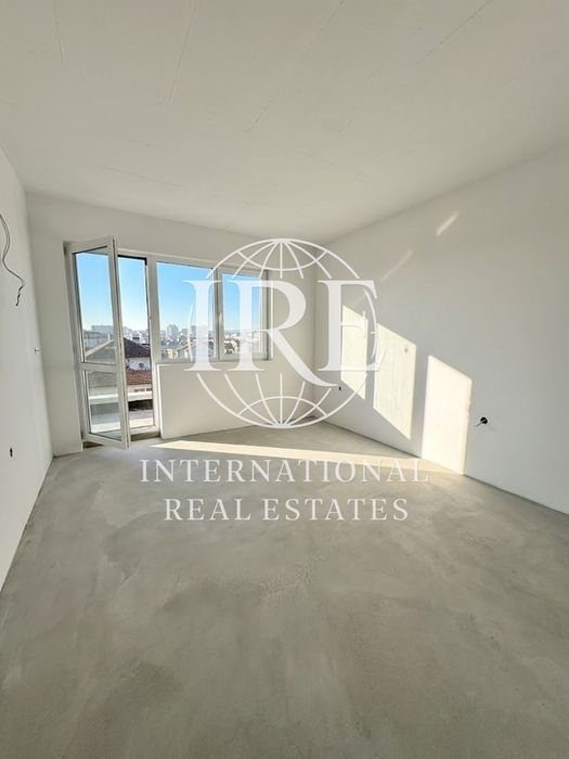 Продава се Тристаен апартамент в Добрич, Център - 108 кв.м за 638 €/кв.м - Снимка #3