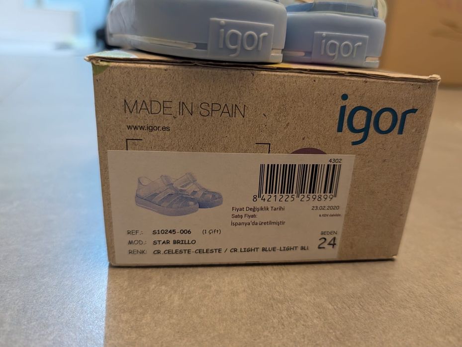 Vand adidasi Nike & Sandale Igor 24