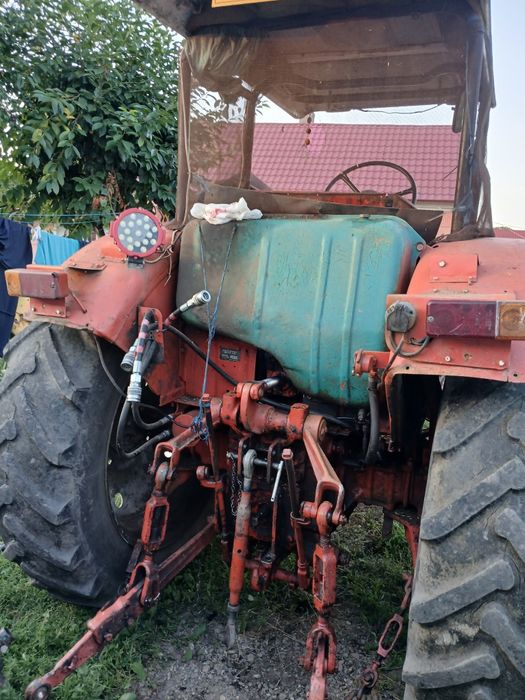 Schimb tractor cu auto sau vaci