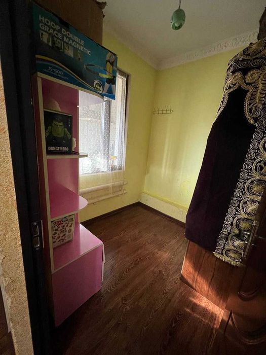 Продаётся 2в3 комнатная квартира рядом с метро Яшнабад.