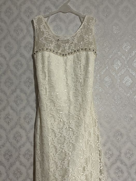 Белое платье на ~10 лет