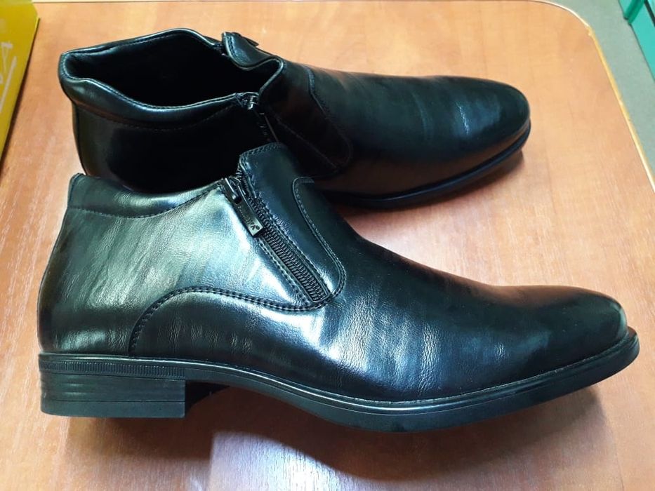 Продам мужскую обувь