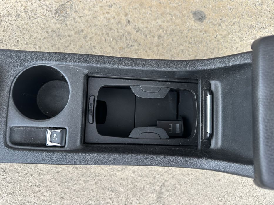 Централна конзола със подлакътник за Опел Астра J