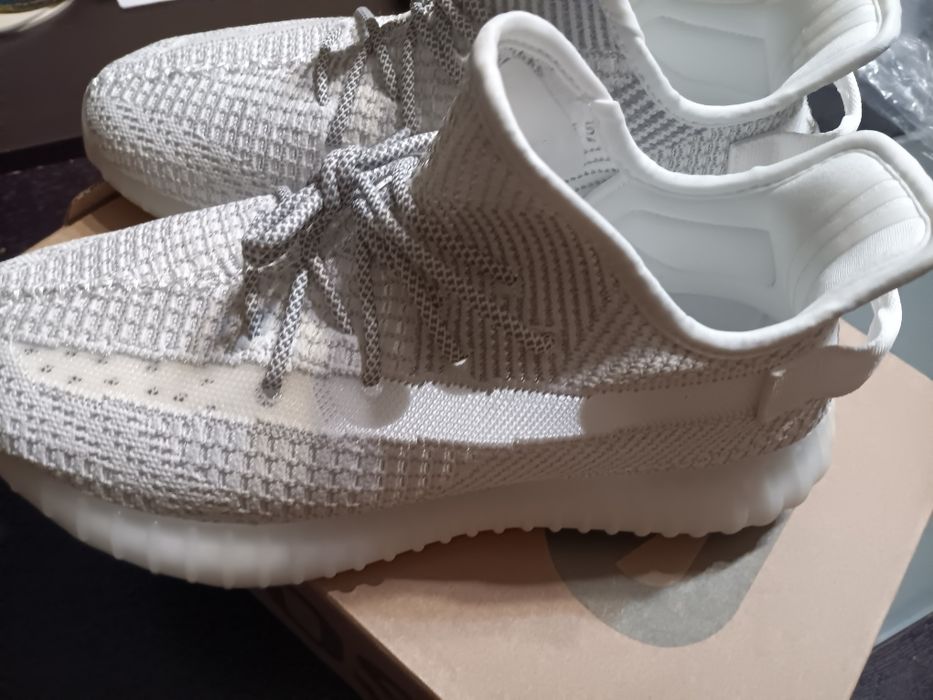 Изита,  бутонки Nike