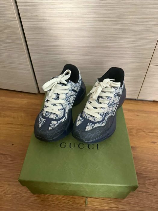 Adidasi brend marimea 42-43