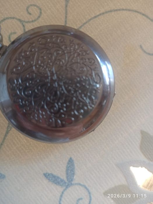 Продам часы на цепочке юбилейные