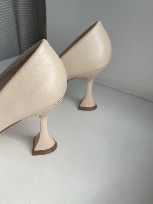 Продам женские туфли