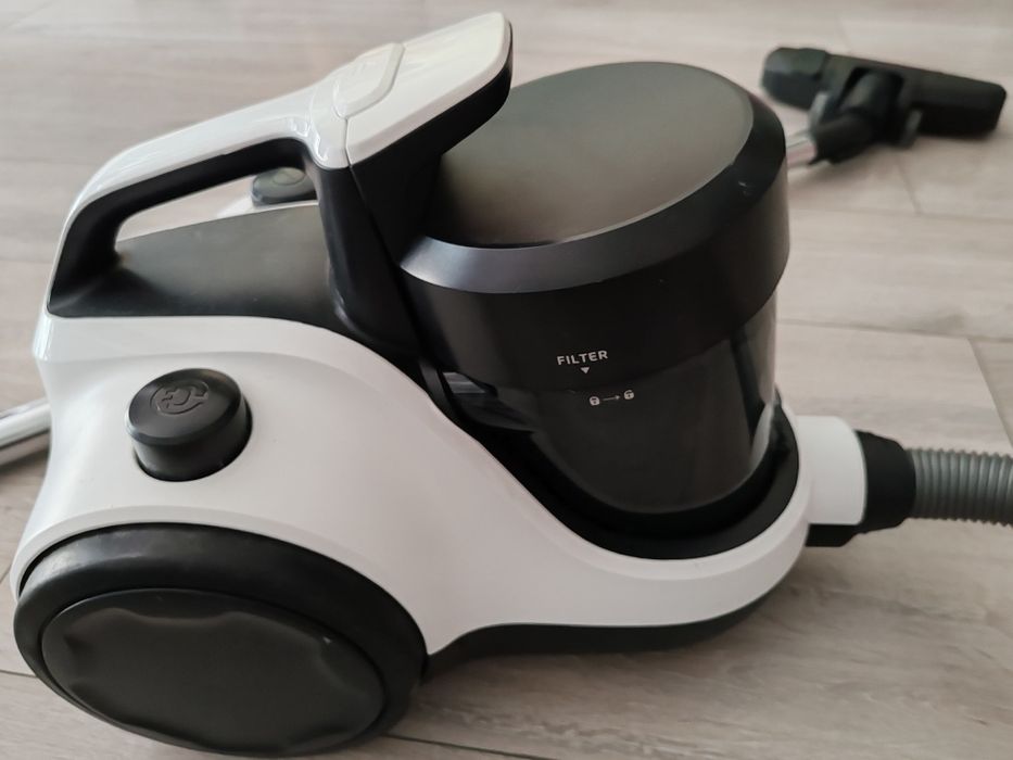 Vând aspiratoare  Electrolux, Philips