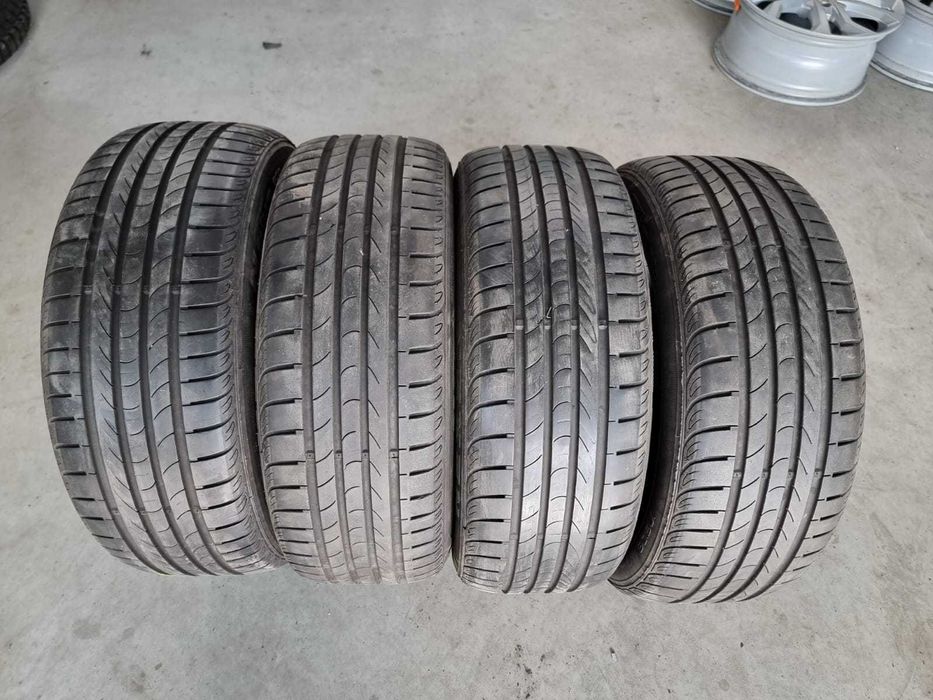 4 Anvelope VARA 195.55.15 "Nexen" ; stare foarte buna