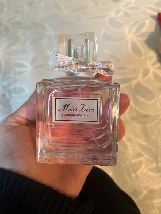 Продам срочно духи