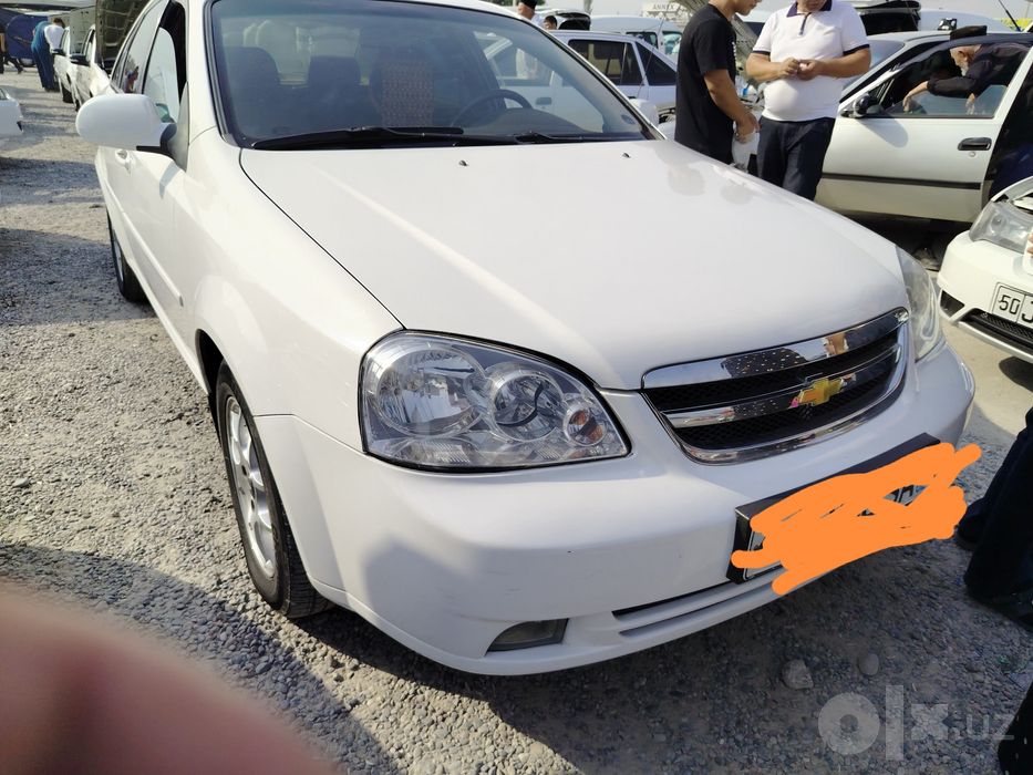 Ласетти 1.8 сотилади